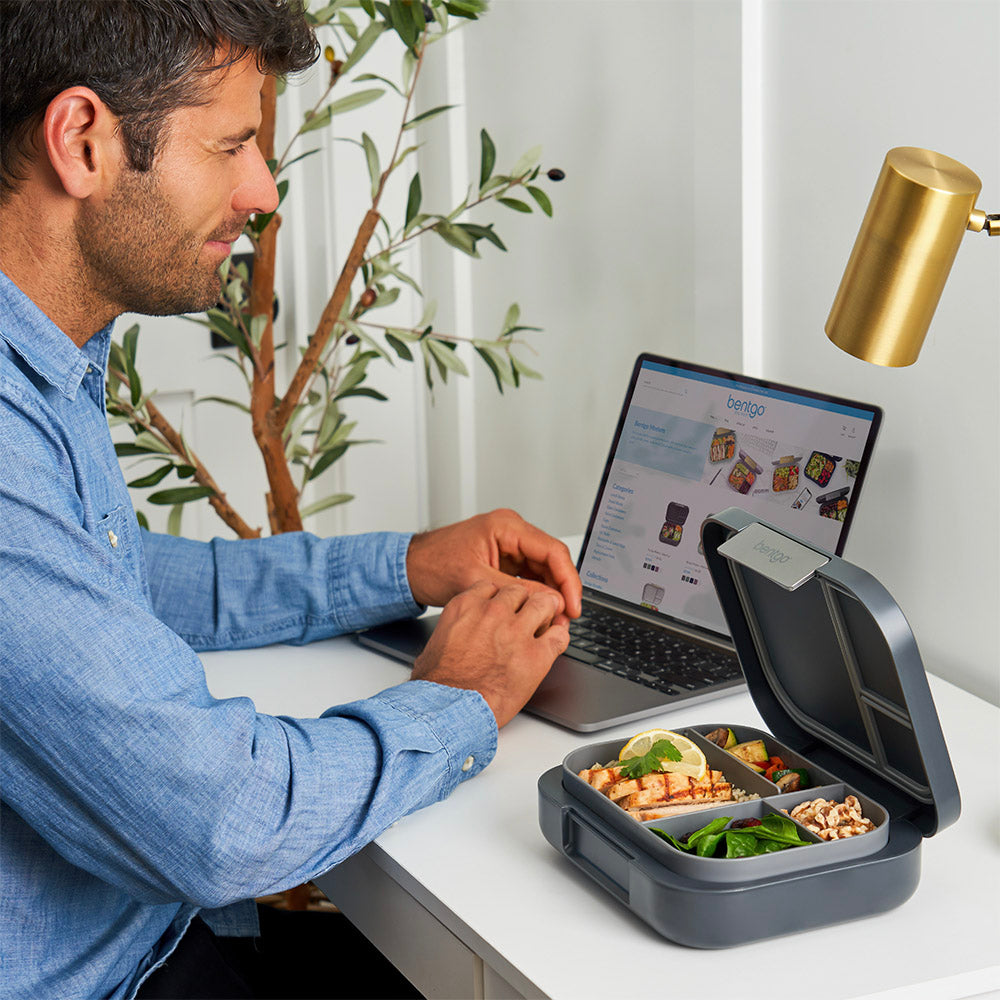 bentgo-modern-lunch-box-and-snack-cup-q8 BGMDNBDL-DG_4.jpg